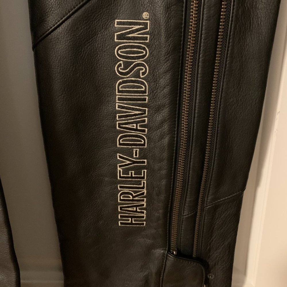 Harley Davidson Womens Black Leather Lined Chaps Pockets Adjustable Waist Small - Picture 3 of 12